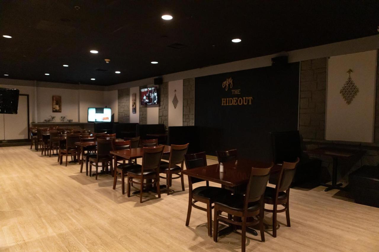 라마다 시더 래피즈 시더래피즈 외부 사진